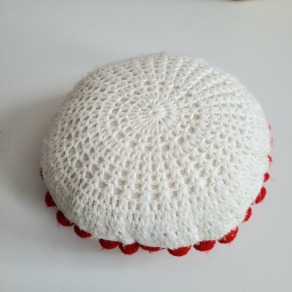 Hand made crochet pillow/cushion. - Picture 4 of 4